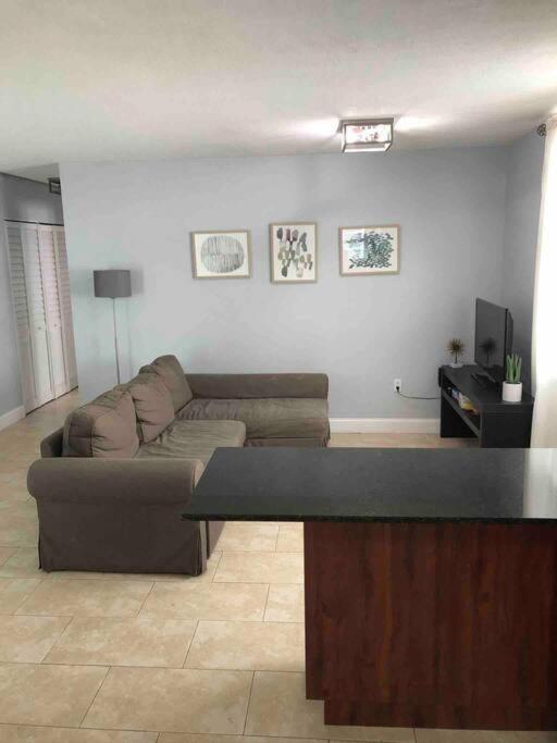 South Beach One Bedroom Condo With Parking Spot Miami Beach Exterior photo