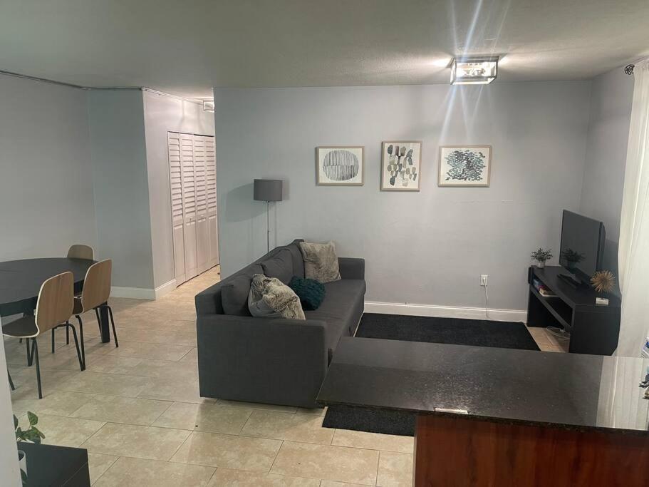 South Beach One Bedroom Condo With Parking Spot Miami Beach Exterior photo