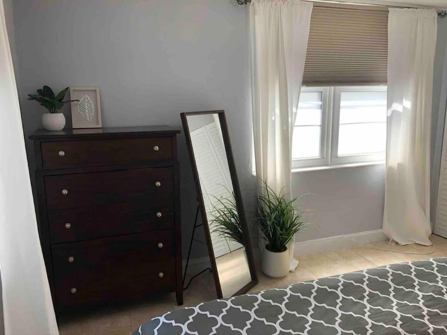 South Beach One Bedroom Condo With Parking Spot Miami Beach Exterior photo