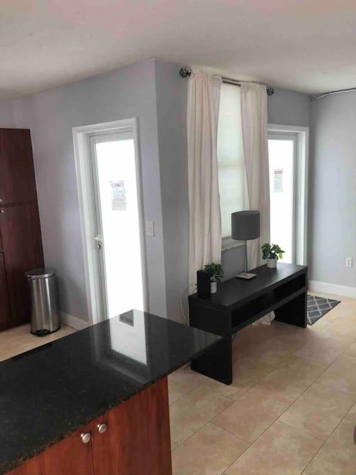 South Beach One Bedroom Condo With Parking Spot Miami Beach Exterior photo